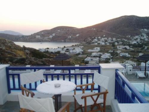 Rita'S Place Hotel Chora  Exterior photo