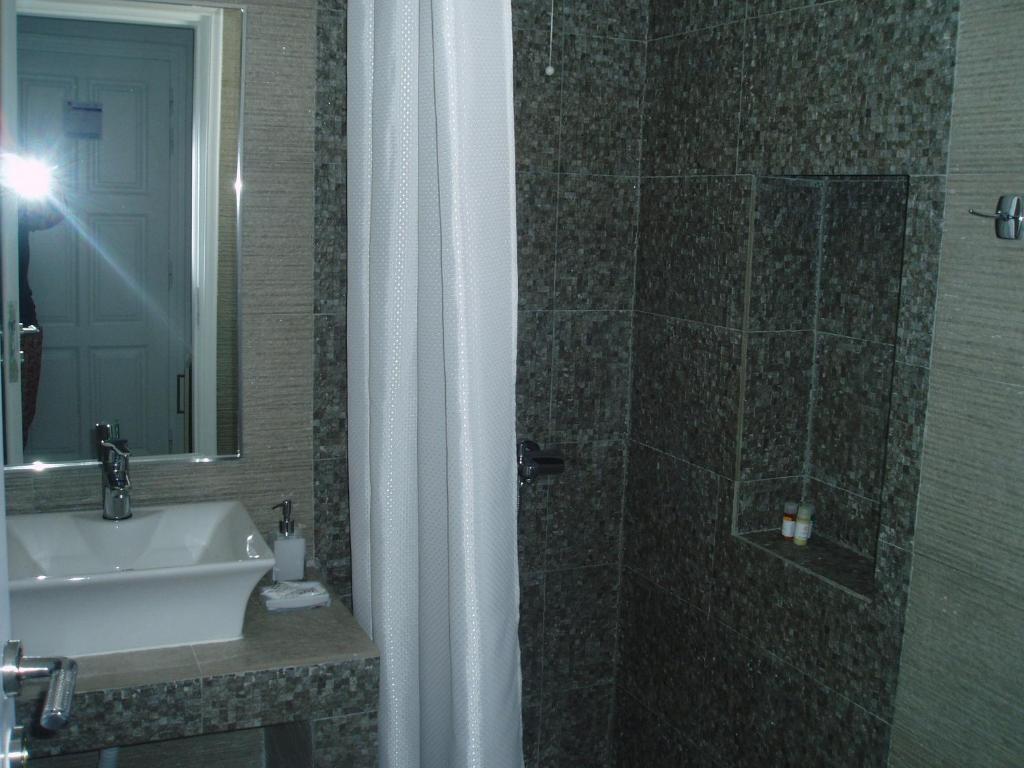 Rita'S Place Hotel Chora  Room photo